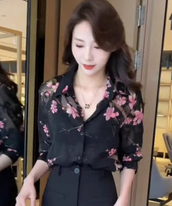 Polka Dot Blouse Womens Lace Hem Spring New Lightweight Age-Defying Casual Versatile High Waist Mini Skirt Set