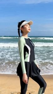 YIHE Ready stocks swimming suit women Casual 泳衣女装 显瘦 大码 泳衣Womens swimming suit long sleeved sun protection swimsuit three piece set Beachwear Baju Renang Skirt  swim suit muslimah Beach diving sports swimsuit baju renang muslimah大码 泳衣 女 遮肚 顯瘦swimming