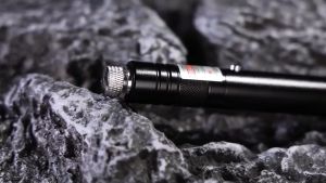 USB Green/Red 2in1 Single Point Starry Light Laser Pointer 532mm 2000m Long Range Laser Pen Lazer Burning Powerful light Tourch lezer hijau Laser jarak jauh High Power laser pointer 激光笔 镭射笔 演示笔