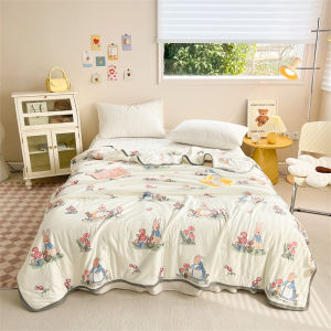 ผ้านวมคลุมที่นอนบุผ้าโรงแรมผ้าไมโครไฟเบอร์แบบพรีเมียมผ้านุ่มระบายอากาศได้ดีสำหรับผ้าห่มงีบหลับในสำนักงานและผ้าคลุมเตียง1ชิ้น