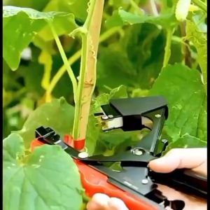 2025 รุ่นอัพเกรดใหม่!เครื่องรัดต้นไม้ เครื่องรัดกิ่งต้นไม้เทปรัดกิ่งเหล็กกล้าไร้สน เครื่องผูกเทปพันกิ่งไม้ แบบพกพา ใช้รัดกับกิ่งไม้ได้ทุกชนิด