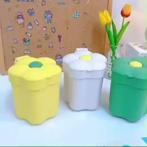 Desktop Flower Trash Can Dormitory Cute Mini Confetti Storage Bucket Simple Home With Lid桌面收纳桶