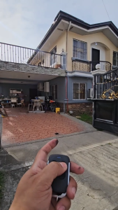 SmartLuxe 300 kg Smart Automatic Swing Gate Opener SL-01 - Modern design 220-240 V AC power IP64 protection max gate weight 300 kg.