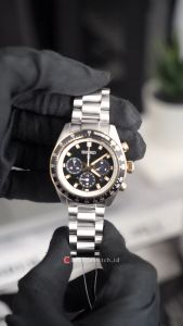 Jam Tangan Pria Seiko Prospex “Circuit Race” SSC941P1 Chronograph Speed Timer Black Dial Silver Stainless Steel Band