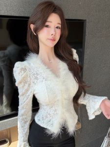 GUZILIAN | V-neck Lace Hollow-out Slimming Unique Design with Bell Sleeves Shirt