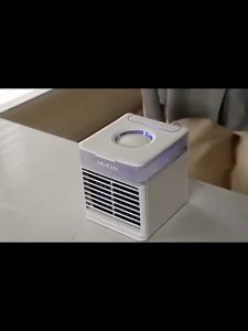 3 วินาทีเย็นอย่างเร็ว 🧊พัดลมแอร์ไฟฟ้า 3 ประเภท พัดลมไอน้ำ เครื่องทำความเย็น 4 สี พิจารณา 5V สาย USB เย็นเร็ว แอร์เคลื่อนที่ 12°C เสียงเงียบ คั่วคราว 1 รายการ