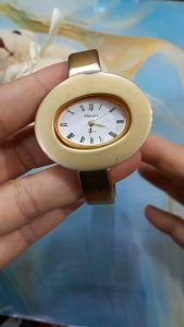 Đồng hồ nữ plaisir dạng kiềng độc lạ second hand si nhật- đã qua sử dụng