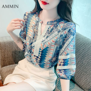 AMMIN เสื้อชีฟองแขนสั้นพิมพ์ลายกราฟฟิตีคอวีส สำหรับผู้หญิง เสื้อเบลาส์ปักลายลูกไม้สไตล์ เกาหลี สำหรับฤดูร้อน 2023