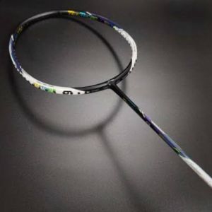 RAKET BADMINTON LINING TECTONIC 9 PULL CARBON 30 LBS BONUS TAS GRIP