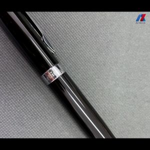 คุณสมบัติของปากกา เซ็นเอกสาร 0.7มม หมึก3สี Artline Signature