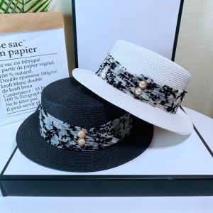 Summer New Pearl Flocking Print Straw Hat Womens Fashionable Flat Top Sun Hat Elegant Diamond Travel Cap Short Brim Hat