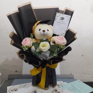 BUKET BONEKA WISUDA PREMIUM