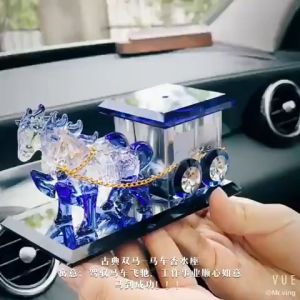 Pajangan Parfum Mobil Dashboard/Meja Hiasan Kuda Kristal Mewah