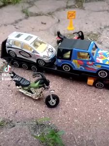 Mainan Edukasi Anak Mobil Kendaraan Diecast Kl2266 | Die Cast Metal Plastik Transpotarsi Truck Dan Mobil Mini | Mainan Koleksi Anak Cowok Isi 5 Pcs | Truck Pengangkut Kendaraan Yang Keren Kemasan Dus Murah