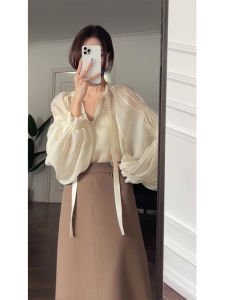 Áo Sơ Mi Nữ Phong Cách Hàn Quốc Nhẹ Nhàng Rộng Rãi Thời Trang Cao Cấp Thiết Kế Mới 2025 Túi Xách Đồ Chơi