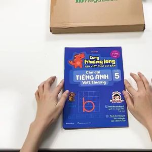 Sách Cùng Khủng long tập viết chữ cơ bản – Chữ cái Tiếng Anh viết thường Quyển 5 – Sticker bé trai - MGB