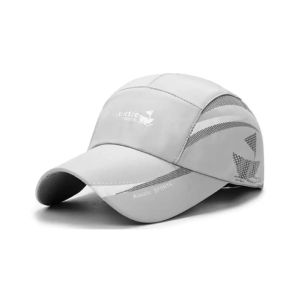Topi Sport Cap Baseball Pria Wanita Dewasa Aquatic Sportstyle Bahan ParasutBaseball Cap: AQUATIC SPORTS - Topi Quick Dry Topi Olah Raga