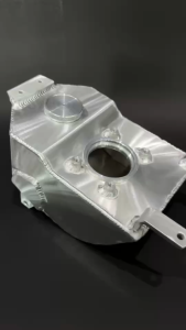 ถังน้ํามัน มิเนียม ดรีมซุปเปอร์คัพ ทรงแข่ง