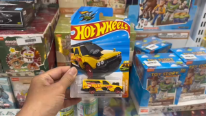 Mô Hình Xe Hot Wheels Time Shifter Vàng HW Wagons Chính Hãng