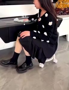 เก้าอี้มินิมอล น่ารัก มีล้อเลื่อน หมุนได้ ขนาดเล็ก เก้าอี้ทิวลิป ตกแต่งคาเฟ่ นั่งเล่น เก้าอี้เด็ก สตูล เบาะนั่ง