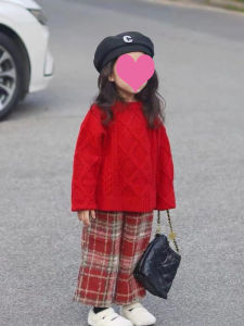 ชุดเสื้อสเวตเตอร์เด็กผู้หญิง ชุดกันหนาว ชุดปีใหม่ สีแดง เสื้อถัก กางเกงลายสก็อต ชุดเด็ก เสื้อผ้าเด็ก ชุดเด็ก ชุดเด็ก