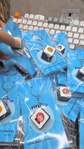5 pcs.of Colorful Clicker Backing with Plastic for DIY Souvenirs Giveaways Gifts