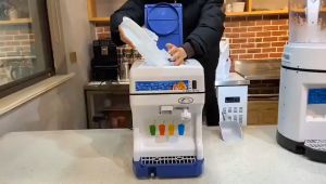 Commercial ice breaker Shaved iceice breaker Ice making machine