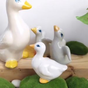 ตุ๊กตาจัดสวน ตุ๊กตาจัดสวนหย่อม เป็ดแต่งสวน ตุ๊กตาเป็ดแต่งสวน ชุด 4ตัว ขนาด 8นิ้ว - 10 นิ้ว เคลือบเงาอย่างดี ทนทาน