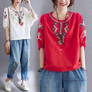 Elegant Cotton Linen Embroidered round Neck Half Sleeve T-Shirt Womens Retro Artistic Top Summer Seasonal Fashion Clothing