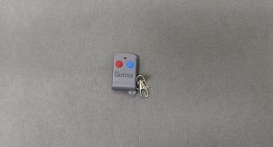 2Pcs Garrison Remote Control 12VDC Garage Door Opener Opener Handheld Transmitter 381 MHz For Automated Door 2 Button