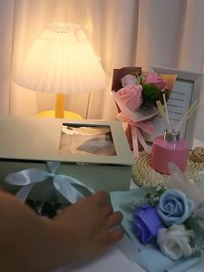 Set Quà Tặng Tinh Dầu Kèm Hoa – Hộp Quà Tặng Người Thân Trang Trí Phòng Ngủ Phòng Khách Bàn Làm Việc