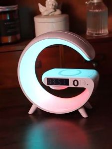 ลำโพงบลูทูธ 9 สี รองรับการชาร์จไร้สาย ไฟRGB ชุดล่าสุด คอมพิวเตอร์แบบ SATA สำหรับเชื่อมต่อโทรศัพท์มือถือ และนอกจากนี้ มีเครื่องบิดแม่นยำ 4 ข้อมูล SD และ 1 ข้อมูล TF ที่สามารถใช้งานร่วมกับ 256GB SSD ตัว