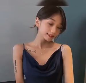 Kalung Liontin Love Wanita Anti Karat Selamanya | Kalung Wanita Anti Luntur | Perhiasan Wanita Titanium