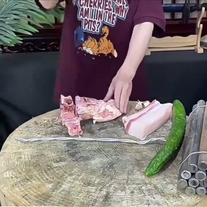 TOMM.JK มีดบังตอลายมังกร มีดสแตนเลส แถมซองหนังฟรี สันหนา มีดสับกระดูก มีดมังกร ตัด สับ ซอย กระดูก เนื้อ ผัก หรือตัดไม้ คมทนทาน ใช้งานง่าย มีดทำครัว ชุดมีดปังตอ ฟันกระดูก ทำครัว หนา คม ทำจากสแ