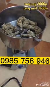Máy xay tam thất trầm hương dạng dao . Công suất 4500