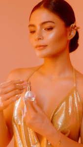 RSG x LOVI Skin Poetry Scented Shimmer Spray - LoveYou by Lovi l Includes a Free Refill | Shimmer Spray | SPF 15 | Illuminator | Great for Dry Oily Sensitive Skin