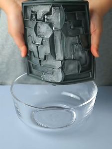 Yard Sale - Silicone Ice Cube Tray Silicone Jelly Mold Trays Pudding Maker Ice Cube Mold Maker 厨房创意冰箱制冰盒大号硅胶带盖制冰