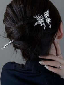 เครื่องประดับผมรูปผีเสื้อสไตล์จีนใหม่ ทรงผมสไตล์ยุโรปแบบไม่สมมาตร ของขวัญสำหรับนักเรียน ชุดฮันฟู จี้ผมแบบไม่สมมาตร