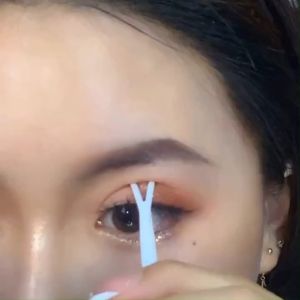 Kích mí lưới bằng lụa siêu tự nhiên sử dụng nước thay cho keo dán