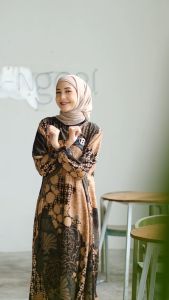 Tulus Signature Afaz Dress LD 110 Gamis Maxi Wanita Muslim Bahan Crepe Silk Motif Cetak Grafis Zipper Depan Terbaru Kekinian Busui
