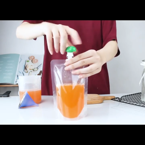 (100 ใบ)ถุงฝาเกลียว บรรจุของเหลว กรวยกรอก + ฝาปิด ไม่รั่วซึม ถุงใส่เครื่องดื่ม