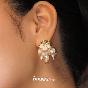 Boonee Alus Luxury Fringe Earrings Elegant Shell Design Fashionable Jewelry Set for Women Fresh out Original Creation