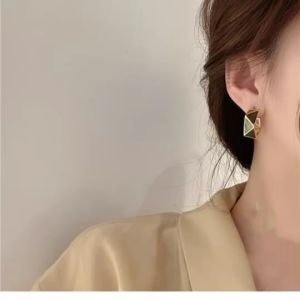 ต่างหู be your bag ก้านเงินแท้ S925 เหลี่ยมเขียว Code 2003