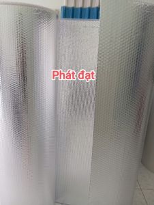 khổ cao 1m x  cách nhiệt chống nóng phủ 2 mặt bạc dùng để giảm nhiệt độ mái tôn nhà xưởng...