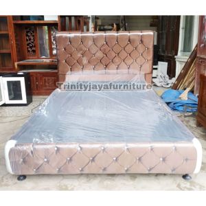 Dipan Sandaran Tempat Tidur Luxury Kain Bludru (Premium) /trinityjayafurniture