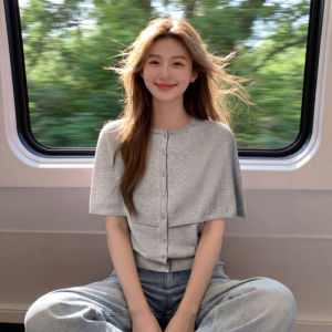 DUOFEIYAN | French White Round Neck Knitted Short Sleeve Casual Tee