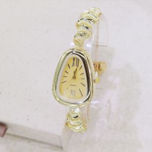 นาฬิกาข้อมืองูย้อนยุคฝรั่งเศสใหม่สำหรับผู้หญิงนาฬิกาข้อมือลำลองผู้หญิงหรูหราทันสมัยสายปรับได้กันน้ำได้ทุกวัน