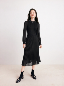 Koradior | French Romantic Half-high Neck Knitted Pleated Dress