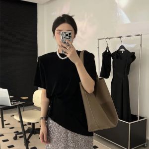 เสื้อยืดอะซิเตทสีดำหลวมๆ สไตล์เกาหลี ทรงหลวมสบายๆ ทรงเข้ารูป แขนสั้น ปกติ เสื้อผ้าทำงานฤดูร้อน