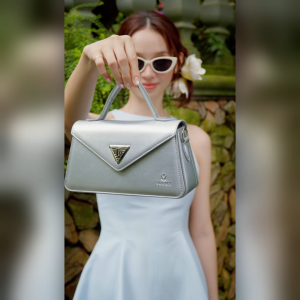 Túi Yuumy (Thời trang nữ phối khóa xoay kim loại sang trọng size 22 - Túi đeo chéo da Smooth YN243)